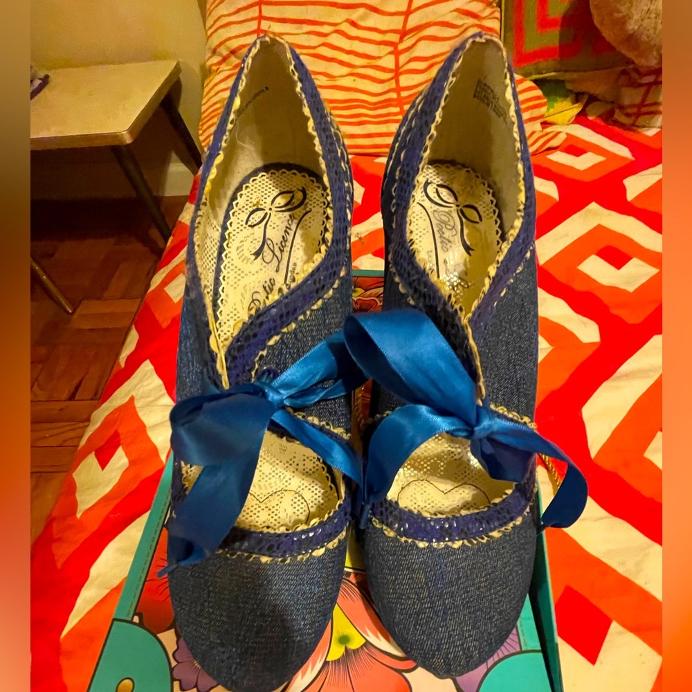 Poetic License Glamville Heels in Rich Blue - size 10US/41EU